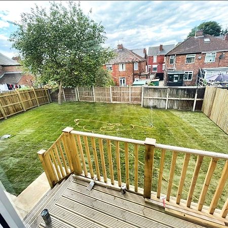 Rotherham - Rawmarsh - Great Customer Feedback - 2 Bed Bungalow - New Build - High End Furnishings - Wheel Chair Accessible - Large Enclosed Garden - Dog Friendly Εξωτερικό φωτογραφία
